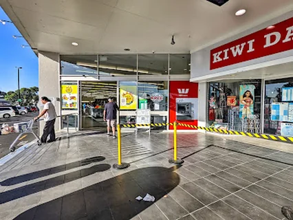 Photo Woolworths Three Kings