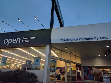 Photo Woolworths Three Kings