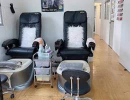 La Salon Nails & Spa