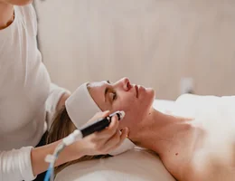 Dermal Glow - Advanced Skin Aesthetics