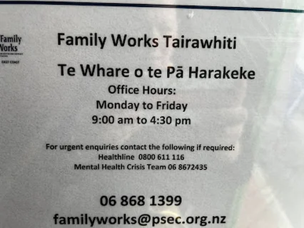 Photo Family Works Tairawhiti - Te Whare o Te Pa Harakeke