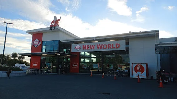 Photo New World Papatoetoe