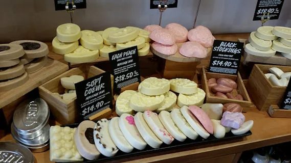 Photo LUSH Cosmetics Old Bank