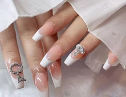 Paris Nails & Beauty