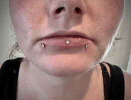 Arikutoo body piercing