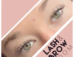 Lash & Brow Room