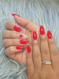 Photo Holiday Nail and Spa Glen Eden