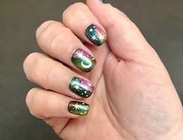 Nails in Bloom