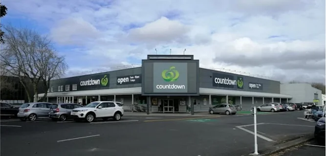 Photo Woolworths Hamilton