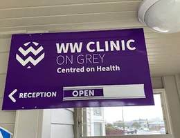 WW CLINIC ON GREY